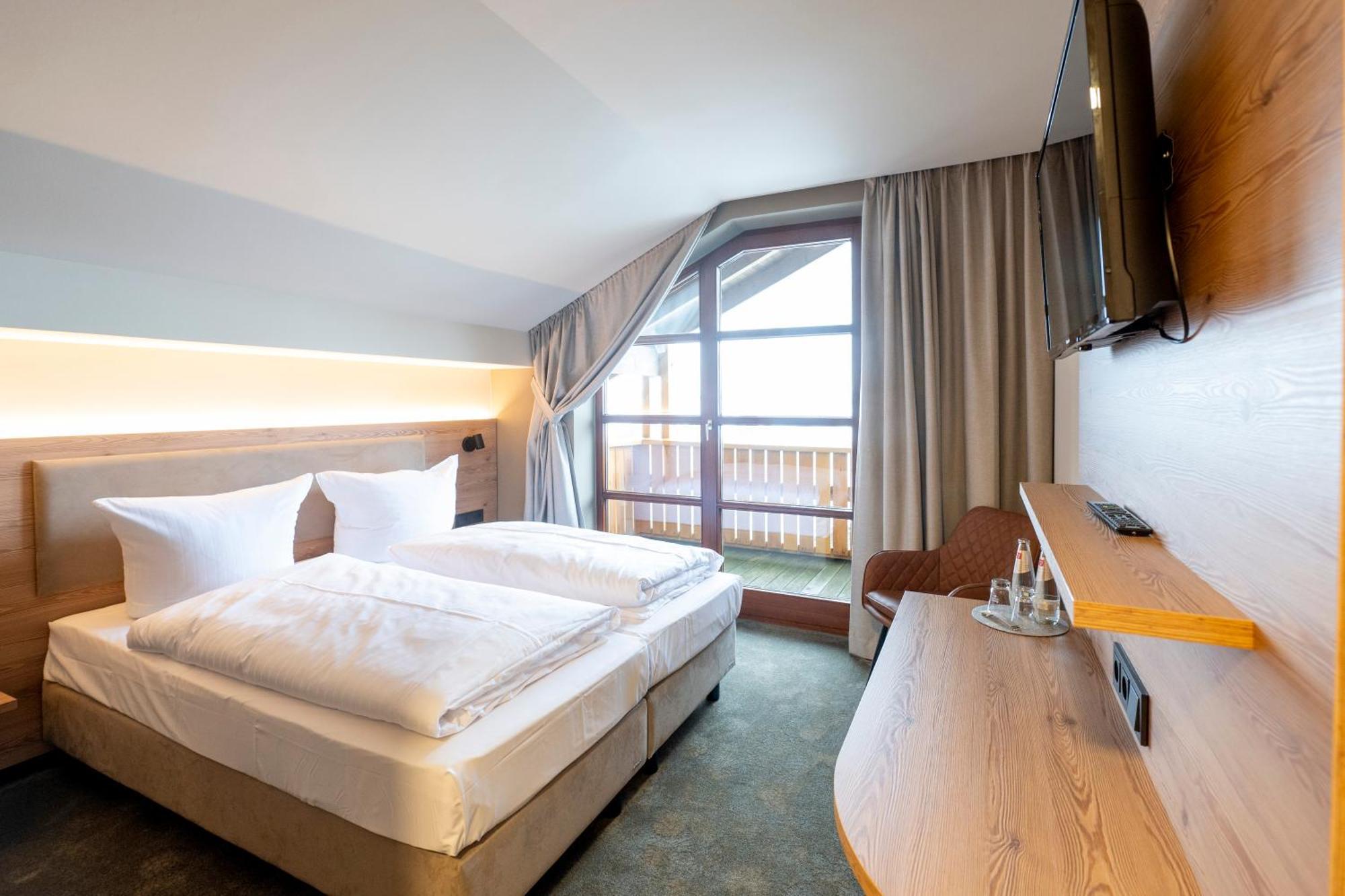 Hotel Berghof Petersberg  Екстер'єр фото