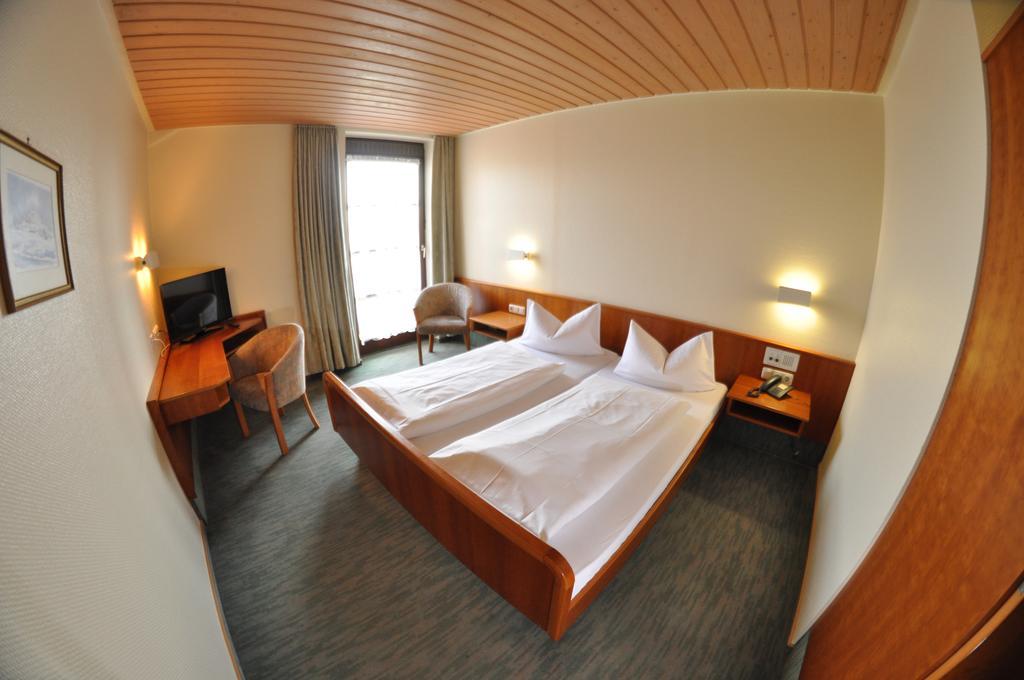 Hotel Berghof Petersberg  Екстер'єр фото